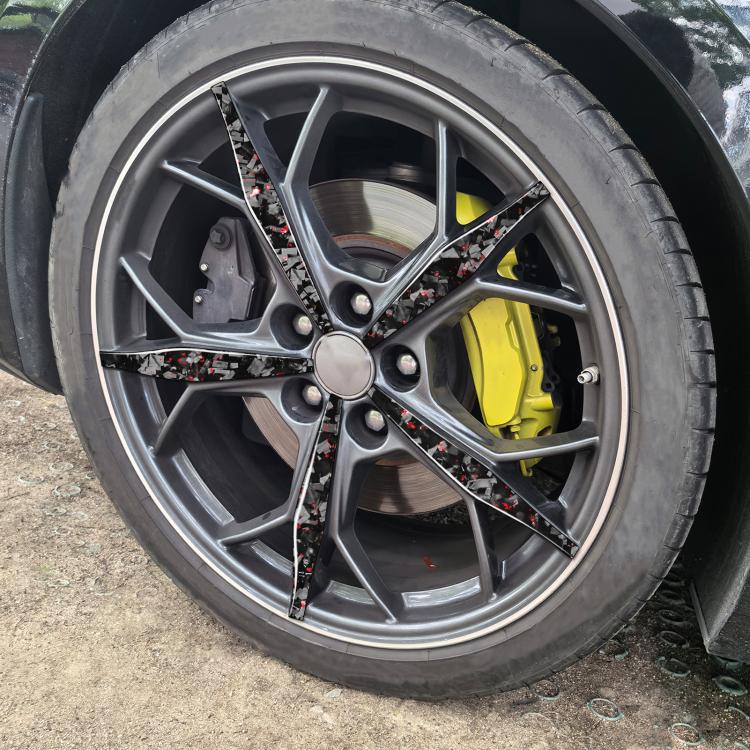 Set di 20 adesivi decorativi in fibra di carbonio con lamina dorata forgiata per cerchi auto Chevrolet Corvette C8 2020-, lato guidatore sinistro e destro., Wheels
