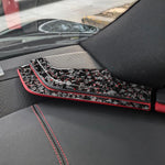 Set di 6 adesivi decorativi per clacson da montare sul montante A interno dell'auto, in fibra di carbonio con lamina dorata forgiata, per Chevrolet Corvette C8 2020-, lato guidatore sinistro e destro., Inside A-pillar Horn