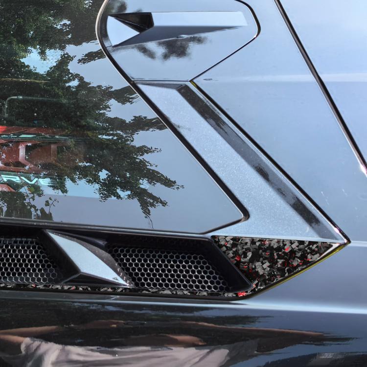 Set di 4 adesivi decorativi in fibra di carbonio con lamina dorata forgiata per prese d'aria del motore sul tetto dell'auto, per Chevrolet Corvette C8 2020-, lato guidatore sinistro e destro., Roof Engine Vents