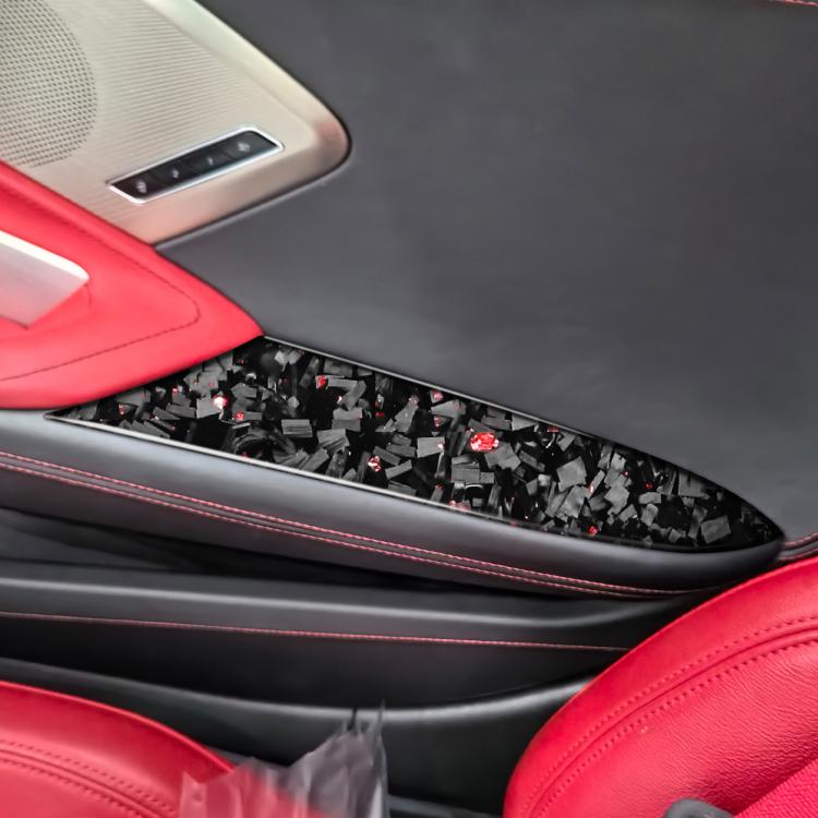 Set di 2 adesivi decorativi in fibra di carbonio con lamina dorata forgiata per bracciolo interno auto, per Chevrolet Corvette C8 2020-, lato guidatore sinistro e destro., Inside Armrest Panel