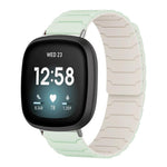 Cinturino per orologio magnetico in silicone xDfind, For Fitbit Versa 4 / 3 / Sense 2 / Sense