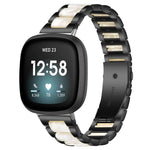 Cinturino per orologio xDfind con tre perline in metallo e resina, For Fitbit Versa 4 / 3 / Sense 2 / Sense