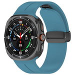 Cinturino per orologio in silicone nero con fibbia pieghevole e scanalatura piatta xDfind, For Samsung Galaxy Watch Ultra / Ultra 2025, For Samsung Galaxy Watch8 / 8 Classic, For Samsung Galaxy Watch 7 / 6 / 5 / FE