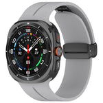 Cinturino per orologio in silicone nero con fibbia pieghevole e scanalatura piatta xDfind, For Samsung Galaxy Watch Ultra / Ultra 2025, For Samsung Galaxy Watch8 / 8 Classic, For Samsung Galaxy Watch 7 / 6 / 5 / FE