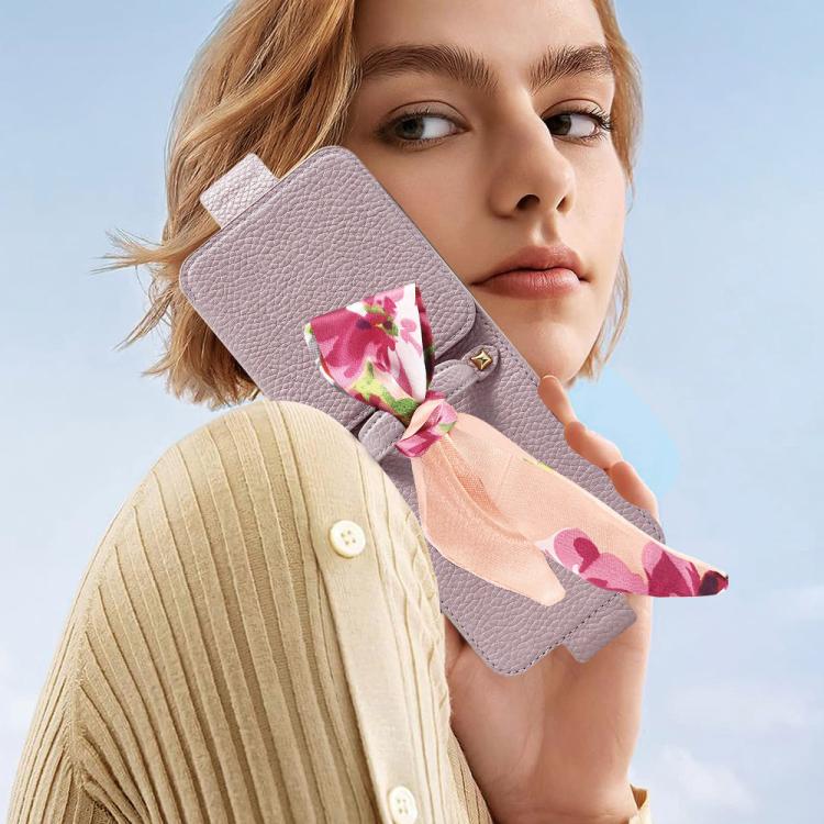 Specchietto per il trucco con motivo litchi e custodia per telefono in PU con foulard di seta, For Galaxy Z Flip8 5G, For Samsung Galaxy Z Flip7