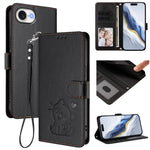 Custodia per telefono in pelle con ciondolo a forma di gatto e cuore in rilievo, completa di cinturino da polso., For iPhone 17e / 16e, For iPhone 17 Pro Max
