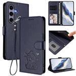 Custodia per telefono in pelle con ciondolo a forma di gatto e cuore in rilievo, completa di cinturino da polso., For Samsung Galaxy S25 / S24 5G, For Samsung Galaxy S25+ / S24+ 5G