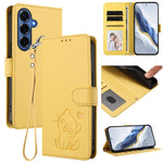 Custodia per telefono in pelle con ciondolo a forma di gatto e cuore in rilievo, completa di cinturino da polso., For Galaxy S26 FE 5G, For Samsung Galaxy S26+ 5G