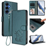 Custodia per telefono in pelle con ciondolo a forma di gatto e cuore in rilievo, completa di cinturino da polso., For Galaxy S26 FE 5G, For Samsung Galaxy S26+ 5G