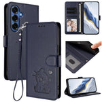 Custodia per telefono in pelle con ciondolo a forma di gatto e cuore in rilievo, completa di cinturino da polso., For Galaxy S26 FE 5G, For Samsung Galaxy S26+ 5G
