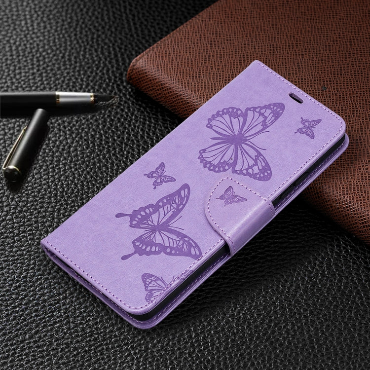 Custodia in pelle PU a vibrazione orizzontale con motivo a due farfalle in rilievo con supporto e slot per schede e portafoglio e cordino, For Samsung Galaxy A42 5G