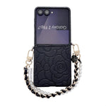 Custodia per telefono con cinturino e fibbia laterale, decorata con camelia in rilievo., For Samsung Galaxy Z Flip7 5G
