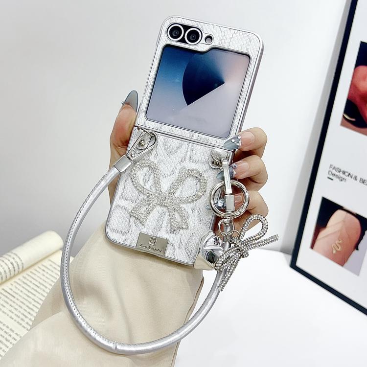 Custodia per telefono con texture a squame e motivo a fiocco, con cinturino da polso e targhetta., For Samsung Galaxy Z Flip6/7 FE, For Samsung Galaxy Z Fold7 5G, For Samsung Galaxy Z Flip7 5G, For Samsung Galaxy Z Fold6, For Samsung Galaxy Z Fold5    ...
