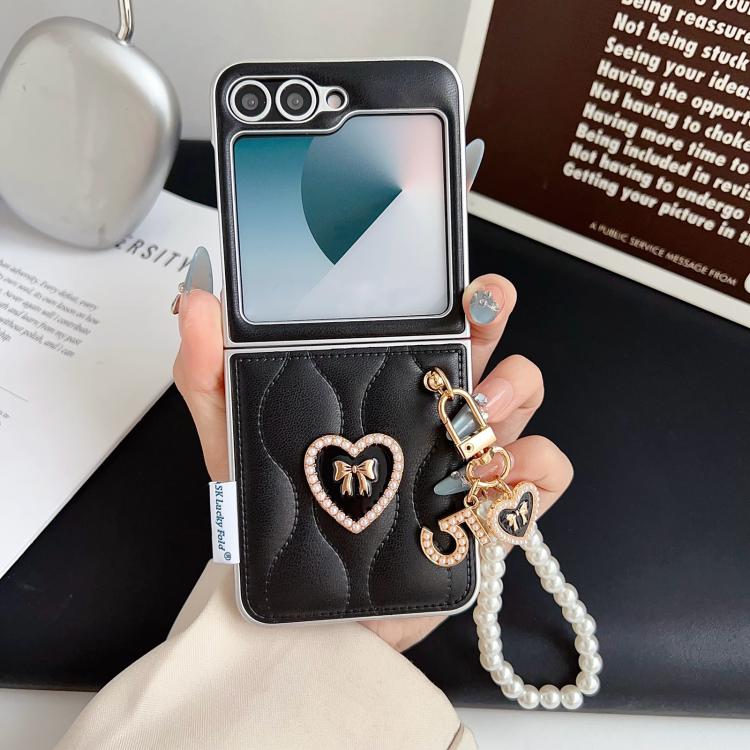 Custodia per telefono con cinturino da polso e texture a forma di cuore 3D effetto giacca imbottita., For Samsung Galaxy Z Flip6/7 FE, For Samsung Galaxy Z Fold7 5G, For Samsung Galaxy Z Flip7 5G, For Samsung Galaxy Z Flip5
