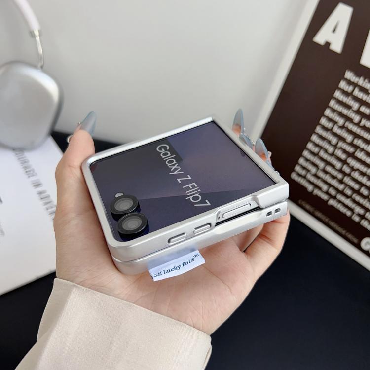 Custodia per telefono con cinturino da polso e texture a forma di cuore 3D effetto giacca imbottita., For Samsung Galaxy Z Flip6/7 FE, For Samsung Galaxy Z Fold7 5G, For Samsung Galaxy Z Flip7 5G, For Samsung Galaxy Z Flip5