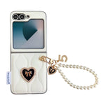 Custodia per telefono con cinturino da polso e texture a forma di cuore 3D effetto giacca imbottita., For Samsung Galaxy Z Flip6/7 FE, For Samsung Galaxy Z Fold7 5G, For Samsung Galaxy Z Flip7 5G, For Samsung Galaxy Z Flip5