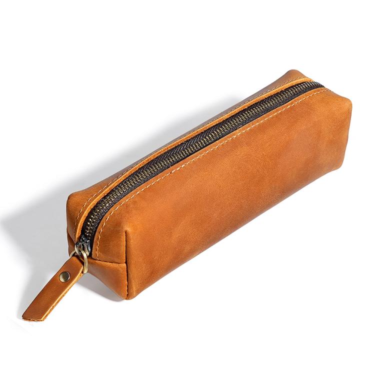 Astuccio portapenne in pelle Crazy Horse con cerniera, ideale per cancelleria e archiviazione.