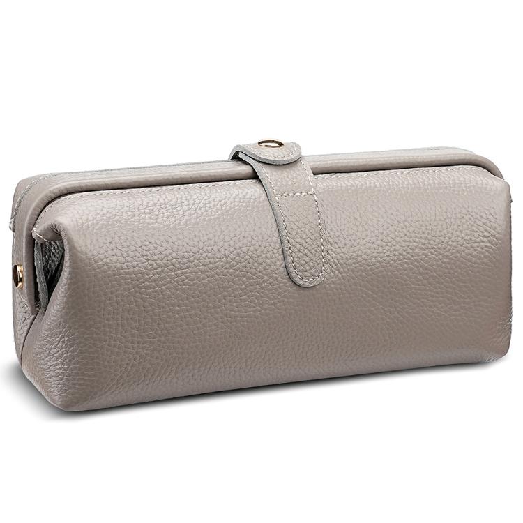 Comoda custodia in vera pelle lavabile per riporre gli strumenti per il trucco.