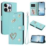 ZS01 Custodia per telefono a doppio strato in ecopelle vegana con motivo floreale a cuori e cinturino da polso, For iPhone 14 Pro, For iPhone 14 Pro Max, For iPhone 13 Pro Max