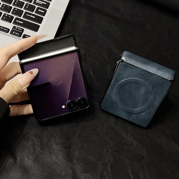 Custodia per telefono con asse magnetico integrato e texture Crazy Horse, dotata di anello magnetico., For Samsung Galaxy Z Flip7