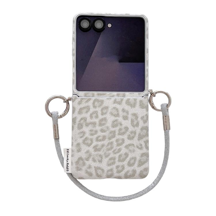 Custodia per telefono con stampa leopardata argentata e chiusura laterale, con cinturino da polso fai-da-te., For Samsung Galaxy Z Flip6 5G / Flip7 FE, For Samsung Galaxy Z Flip7 5G, For Samsung Galaxy Z Flip5 5G
