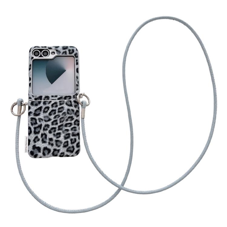 Custodia per telefono con stampa leopardata argentata, chiusura laterale e cinturino da polso fai-da-te., For Samsung Galaxy Z Flip6 5G / Flip7 FE, For Samsung Galaxy Z Flip7 5G, For Samsung Galaxy Z Flip5 5G