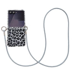 Custodia per telefono con stampa leopardata argentata, chiusura laterale e cinturino da polso fai-da-te., For Samsung Galaxy Z Flip6 5G / Flip7 FE, For Samsung Galaxy Z Flip7 5G, For Samsung Galaxy Z Flip5 5G