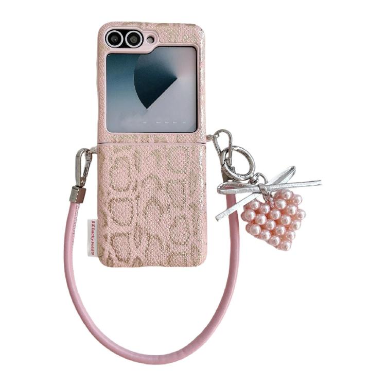Custodia per telefono antiurto con fibbia laterale e cinturino, con texture a squame e ciondolo a forma di cuore, con texture a squame., For Samsung Galaxy Z Flip7 FE/6, For Samsung Galaxy Z Flip7 5G, For Samsung Galaxy Z Flip5