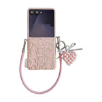 Custodia per telefono antiurto con fibbia laterale e cinturino, con texture a squame e ciondolo a forma di cuore, con texture a squame., For Samsung Galaxy Z Flip7 FE/6, For Samsung Galaxy Z Flip7 5G, For Samsung Galaxy Z Flip5
