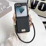 Custodia per telefono con cinturino e fibbia laterale a trama verticale con targhetta identificativa., For Samsung Galaxy Z Flip7 FE/6, For Samsung Galaxy Z Flip7 5G, For Samsung Galaxy Z Flip5