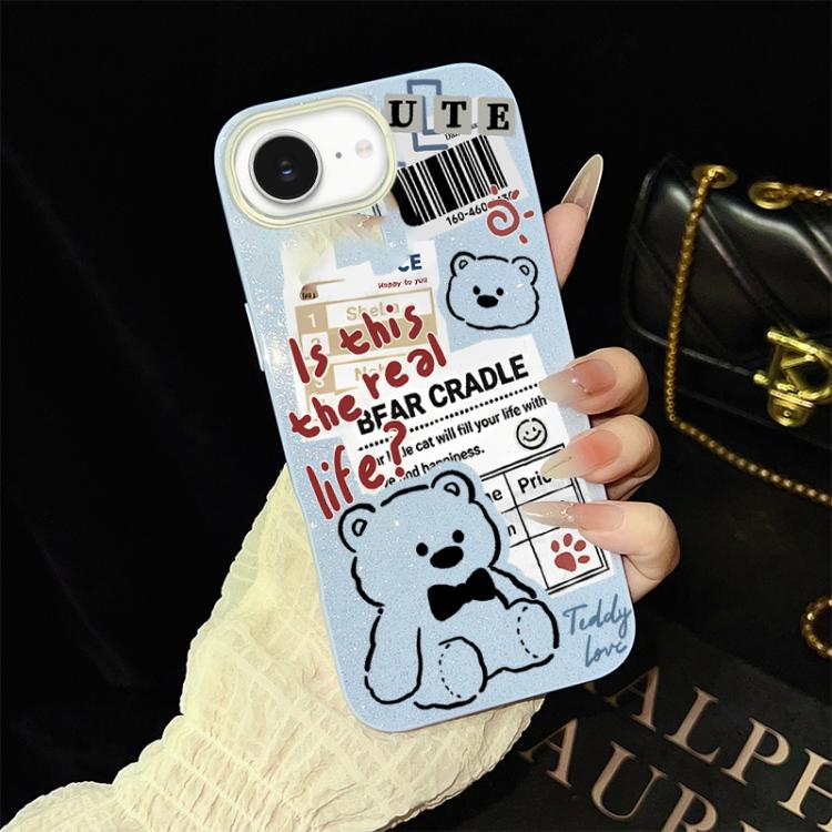 Custodia per telefono ibrida in PC e TPU con motivo orsetto di giornale e glitter IMD., For iPhone 17e / 16e, For iPhone 17 Pro Max, For iPhone 17 Pro, For iPhone 17, For iPhone Air, For iPhone 16 Pro Max