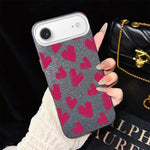 Custodia per telefono ibrida in PC e TPU con motivo a cuori rosso rosa e glitter IMD, For iPhone 17e / 16e, For iPhone 17 Pro Max, For iPhone 17 Pro, For iPhone 17, For iPhone Air, For iPhone 16 Pro Max