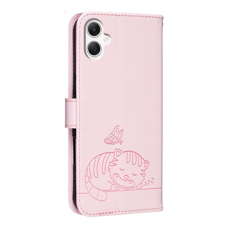 Custodia per telefono in ecopelle con cinturino e stampa a rilievo di gatto e farfalla, con protezione RFID., For Galaxy A07 5G / 4G, For Galaxy A17 5G, For Galaxy A06 5G / 4G