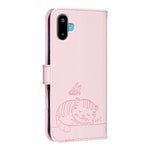Custodia per telefono in ecopelle con cinturino e stampa a rilievo di gatto e farfalla, con protezione RFID., For Galaxy F06 5G, For Galaxy M35, For Galaxy M55