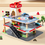 Simulazione di parcheggio a 3 livelli in legno per giochi di ruolo per bambini.