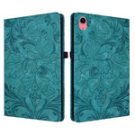 Custodia per tablet in ecopelle con motivo floreale in rilievo e funzione di sospensione/riattivazione, For iPad Air 13 2026/2025/2024, For iPad Air 11 2024/2025/2026, For iPad Pro 11 2024 / 2025, For iPad 2025 / 2022