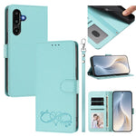 Custodia per telefono in ecopelle con chiusura magnetica e cinturino da polso, con motivo a cuoricini felici., For Galaxy F16 / M16 5G, For Galaxy F06 / M06 5G