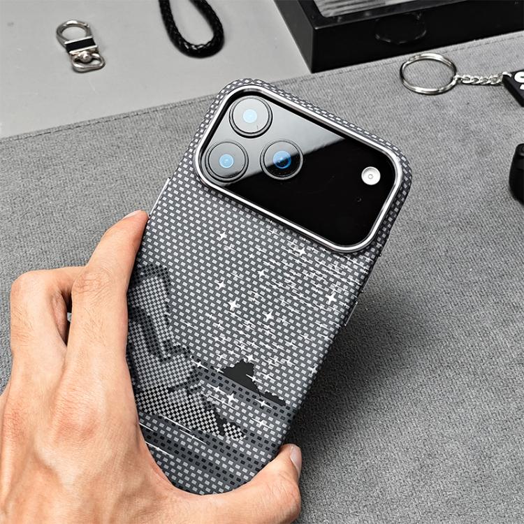 Adesivo per telefono magnetico con texture in Kevlar e effetto acqua, For iPhone 17 Pro Max, For iPhone 17 Pro, For iPhone 17, For iPhone Air, For iPhone 16 Pro Max, For iPhone 16 Pro, For iPhone 16, For iPhone 15 Pro Max