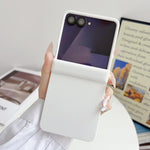 Custodia per telefono in PC con doppio magnete centrale Skin Feel Central Axis, For Galaxy Z Flip8 5G