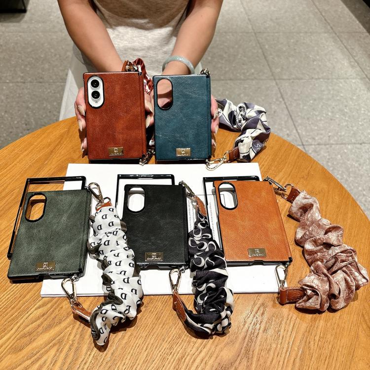 Custodia per telefono con targhetta e nome, motivo Crazy Horse, con fibbia laterale e asse magnetico, e catena in tessuto fai da te., For Galaxy Z Fold8 5G