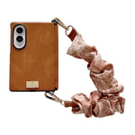 Custodia per telefono con targhetta e nome, motivo Crazy Horse, con fibbia laterale e asse magnetico, e catena in tessuto fai da te., For Galaxy Z Fold8 5G