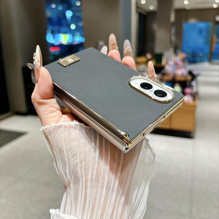 Custodia per telefono con targhetta testurizzata e asse centrale magnetico galvanizzato a forma di supercar, For Galaxy Z Fold8 5G