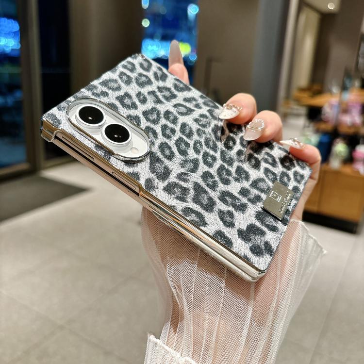 Targhetta con nome, asse centrale elettrolitico, custodia per telefono con stampa leopardata argento nebbia, magnete, argento, nebbia., For Galaxy Z Fold8 5G