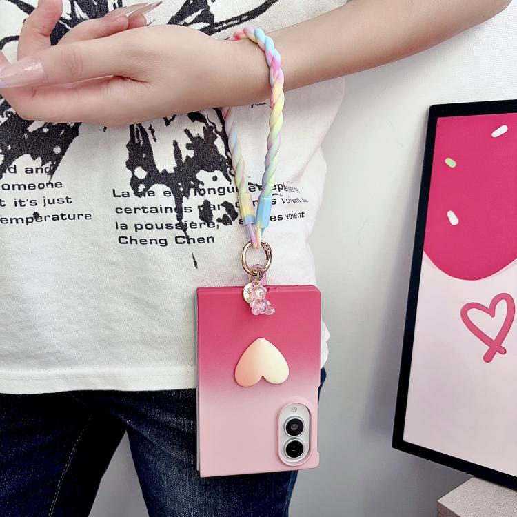Custodia per telefono fai-da-te a forma di cuore con cinturino da polso, effetto sfumato rosa rosa, con texture effetto pelle., For Galaxy Z Fold8 5G, For Galaxy Z Fold8 Ultra 5G, For Galaxy Z Flip8 5G, For Galaxy Z Fold7 5G, For Galaxy Z Flip7 5G     ...