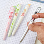 Set di 4 penne a gel retrattili con punta da 0,5 mm e design a estintore, ideali per studenti.