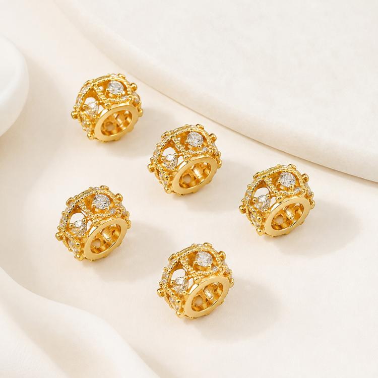 Confezione da 5 perline distanziatrici con foro e zirconi incastonati, placcate in oro, per la creazione di gioielli fai da te., Wheel 3-Rows Zircon Bead, Dual-Row Leaf Zircon Bead 9.5mm, Diamond Dual-Sided Slim Base, Slim Zircon Bead 8x10mm           ...