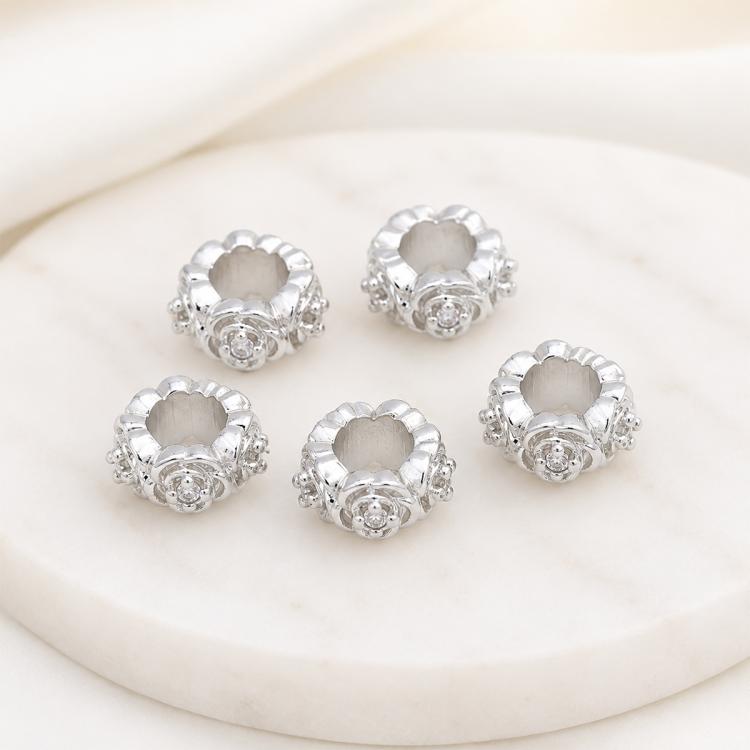 Confezione da 5 perline distanziatrici con foro e zirconi incastonati, placcate in oro, per la creazione di gioielli fai da te., Butterfly Zircon Ring 8.5mm, 4-Leaf Clover Zircon Bead 7mm, Cubic 4-Diamond Bead 6mm, Ripple Round Bead 5mm                ...