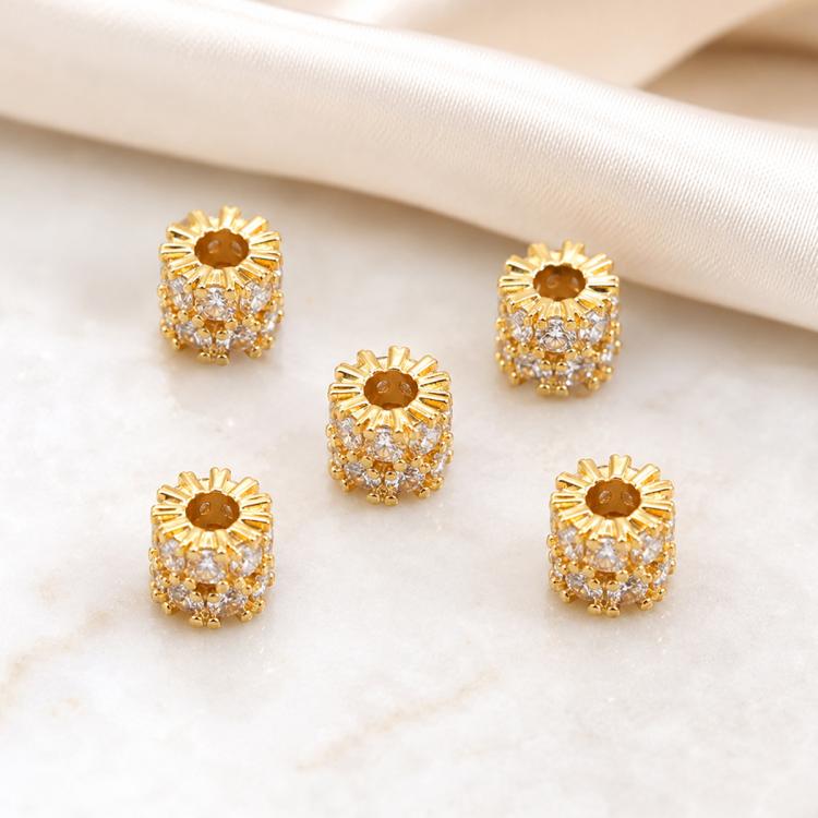 Confezione da 5 perline distanziatrici con foro e zirconi incastonati, placcate in oro, per la creazione di gioielli fai da te., Dual-Row Zircon 9mm, Wheel Bead 3.3x8.1x5mm, Horse-eye Zircon Bead 3.45x7.6x5mm, Cross Bead 5.6mm Hole 1.35mm              ...