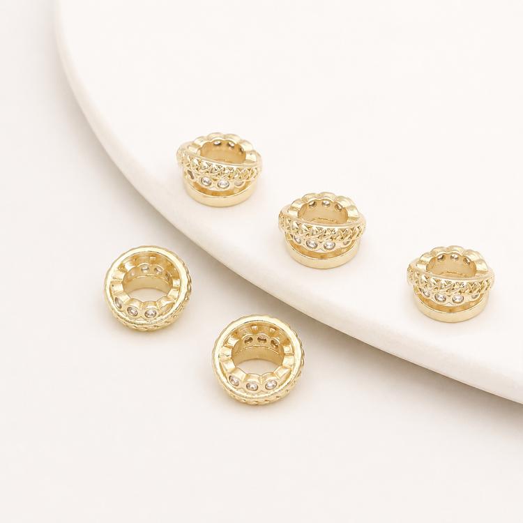 Confezione da 5 perline distanziatrici con foro e zirconi incastonati, placcate in oro, per la creazione di gioielli fai da te., Large Hole Diamond Coin 4.3x9x5.8mm, Zircon Cloud Bead 5.8x7.8x3.35mm, Zircon Spacer Bead 5.6x8.8x4.9mm                    ...