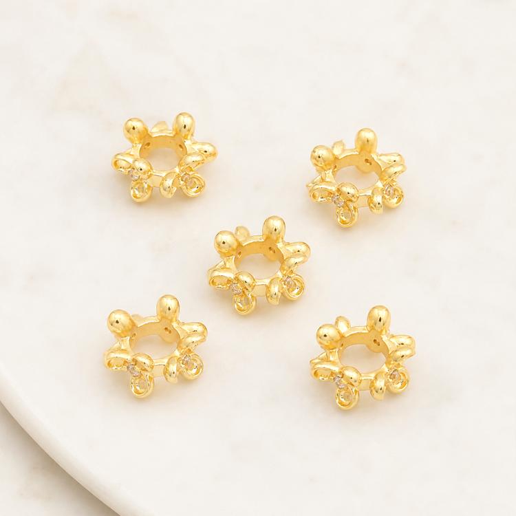 Confezione da 5 perline distanziatrici con foro e zirconi incastonati, placcate in oro, per la creazione di gioielli fai da te., Large Hole Diamond Coin 4.3x9x5.8mm, Zircon Cloud Bead 5.8x7.8x3.35mm, Zircon Spacer Bead 5.6x8.8x4.9mm                    ...